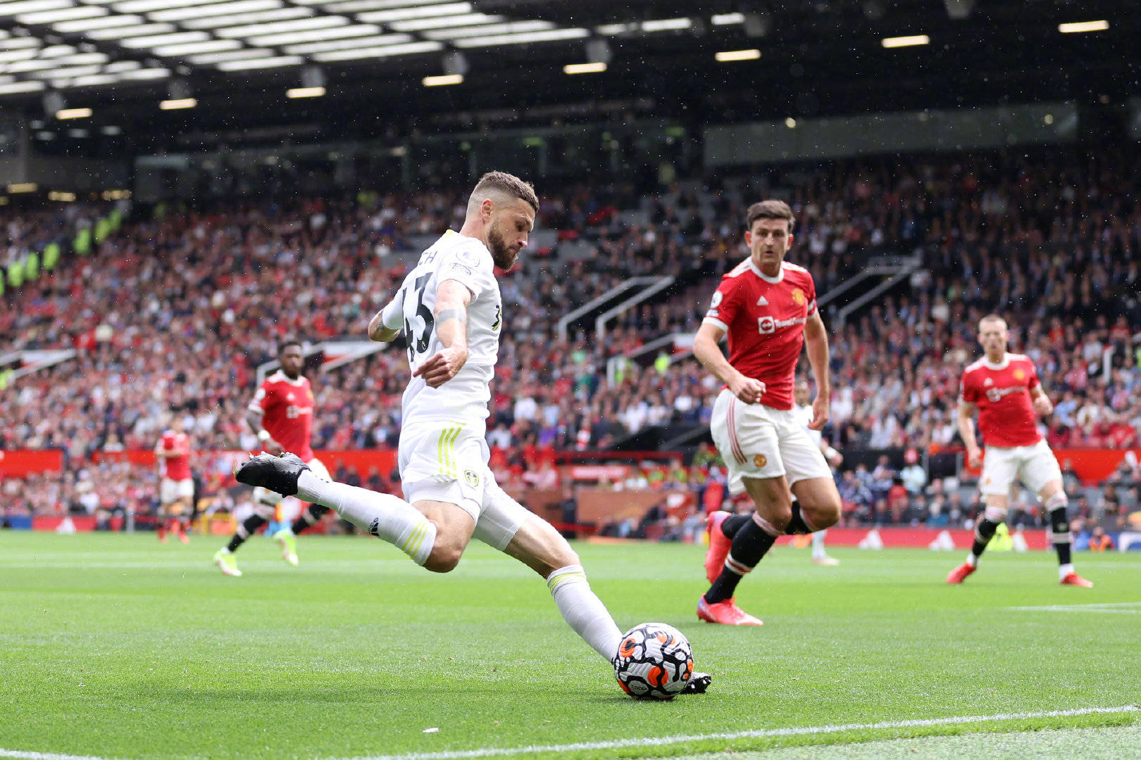 足球转会中 足球转会中